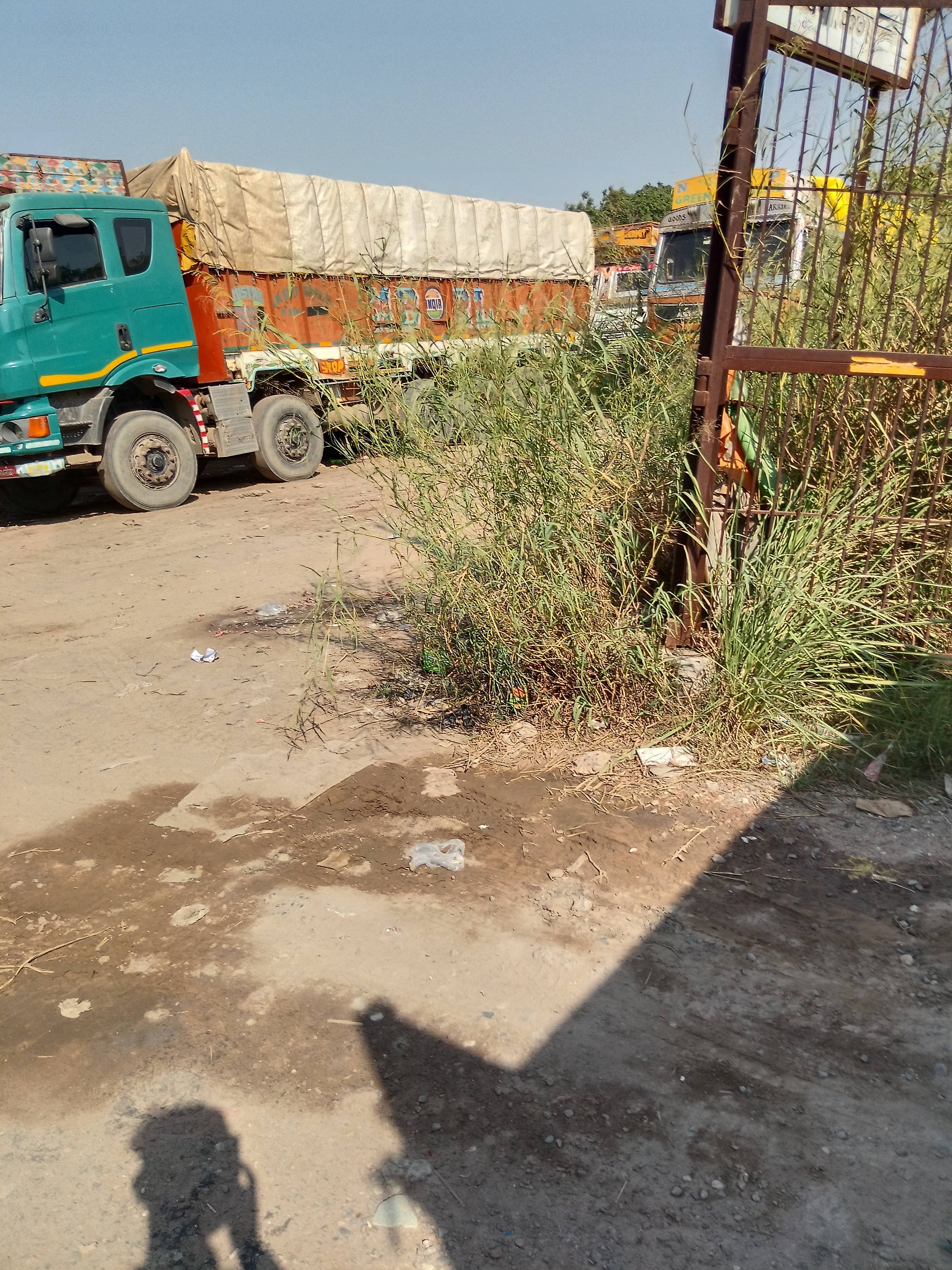 neeraj, warehouse in Delhi